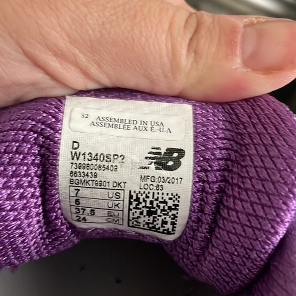 100% to CHARITY New Balance 1340 v2 Cross Trainer Sneakers 7D WIDE WIDTH EUC GUC - Picture 3 of 4